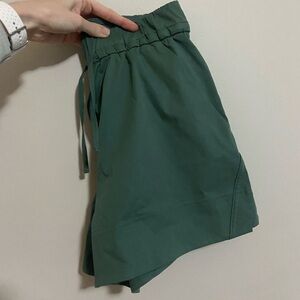 Sea Foam Green lululemon shorts XXS